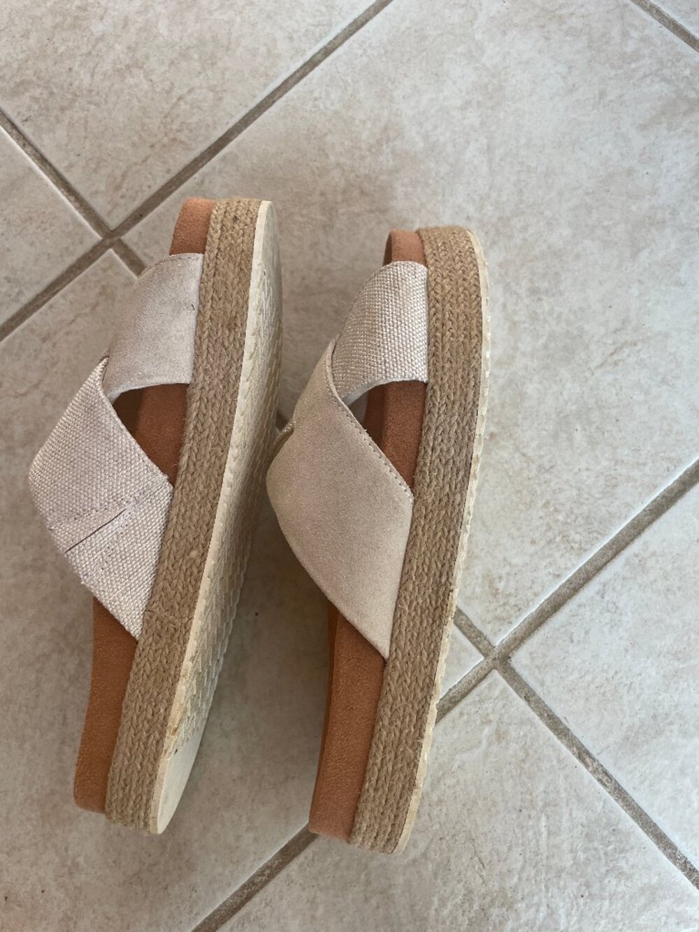 Toms women's wide cross strap tan platform sandals 8W neutral coastal minimalist - Picture 3 of 5
